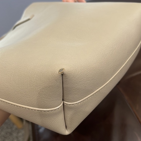 Authentic Saint Laurent toy shopper - Picture 7 of 16